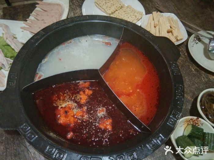 宽窄巷子老火锅图片