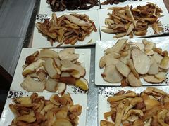 -野菌皇海景野生菌火锅(滨海大道店)