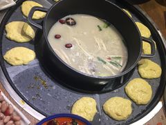-三人行骨头王火锅(长寿店)