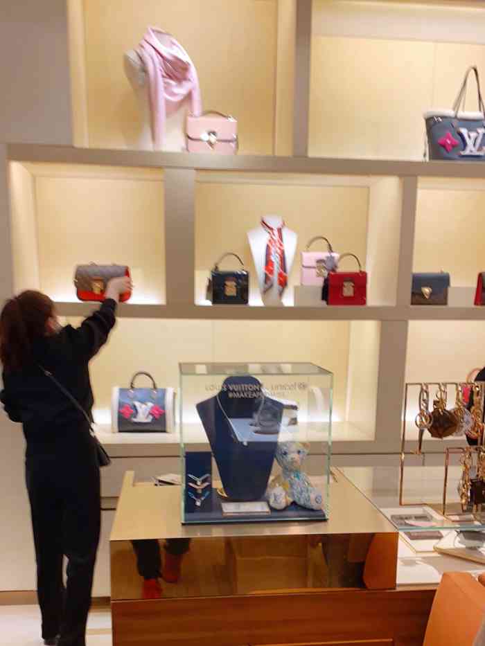 lv路易威登(skp女士店)-"9696包9696治9696百9696病.