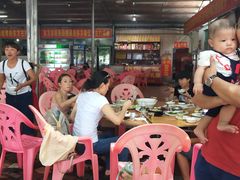 -黄记四更烤乳猪店