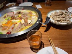 佬土白汤贡鹅锅-佬土鹅肠火锅(解放路店)