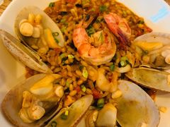 特色海鲜汤烩麦饭-Common Table · Brunch & Coffee
