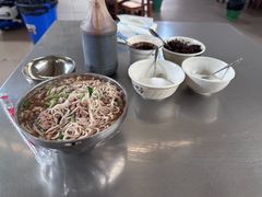 -正宗杨记普洱酸醋米线(总店)