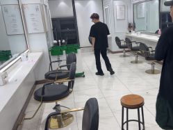 -镁连社·美联社