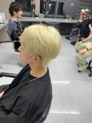 -宫铭烫发染发接发店