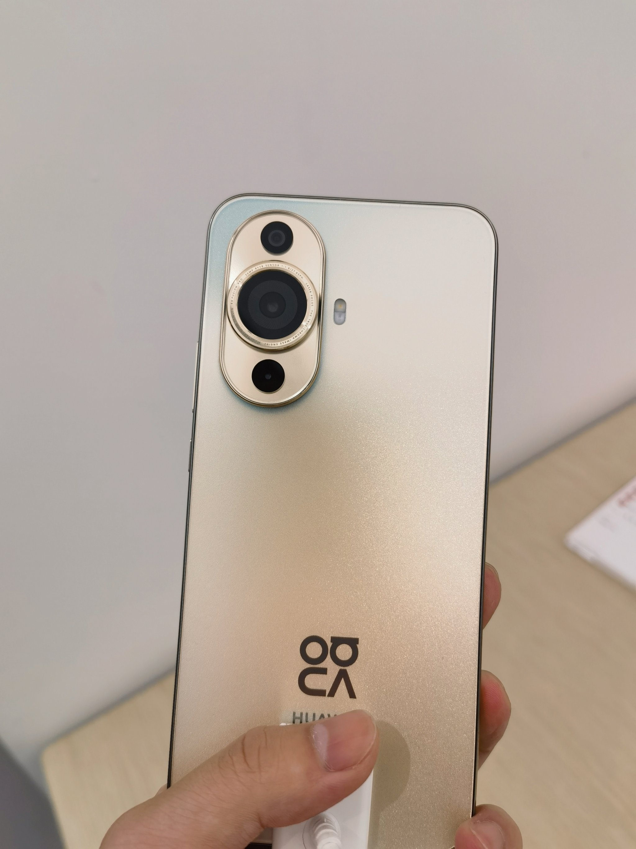 什么手机耐摔(什么手机耐摔耐用)