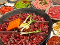 -渝嘴小老弟老火锅(华新村店)