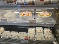 -红宝石·鲜奶小方·海派西点房(金杨店)