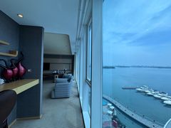 -苏州金鸡湖中茵皇冠假日酒店