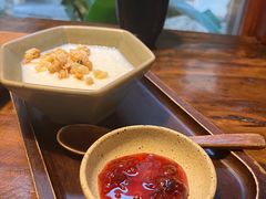 玫瑰酸奶-银米·云南传统过桥米线(双廊黑金冠店)