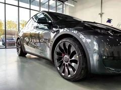 -TESLA 特斯拉(上海太古汇体验店)
