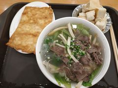 牛肉汤-华中科技大学东三学生食堂