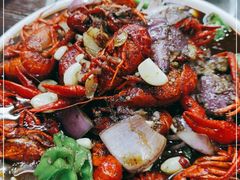 -陆记牛庄·碳锅龙虾烧烤(爱上花园店)