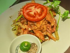 -大头虾越式风味餐厅(光明广场店)