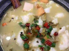 -周鱼小馆石锅酸菜鱼(活力汇店)