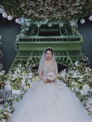 -贺贺新娘造型婚纱店