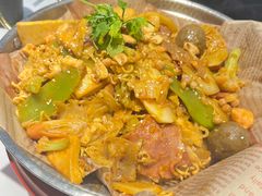 -红渡小香·牛肉麻辣香锅(车站南路店)