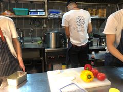 -POKEE VIA&Brunch·维娅(重庆来福士店)