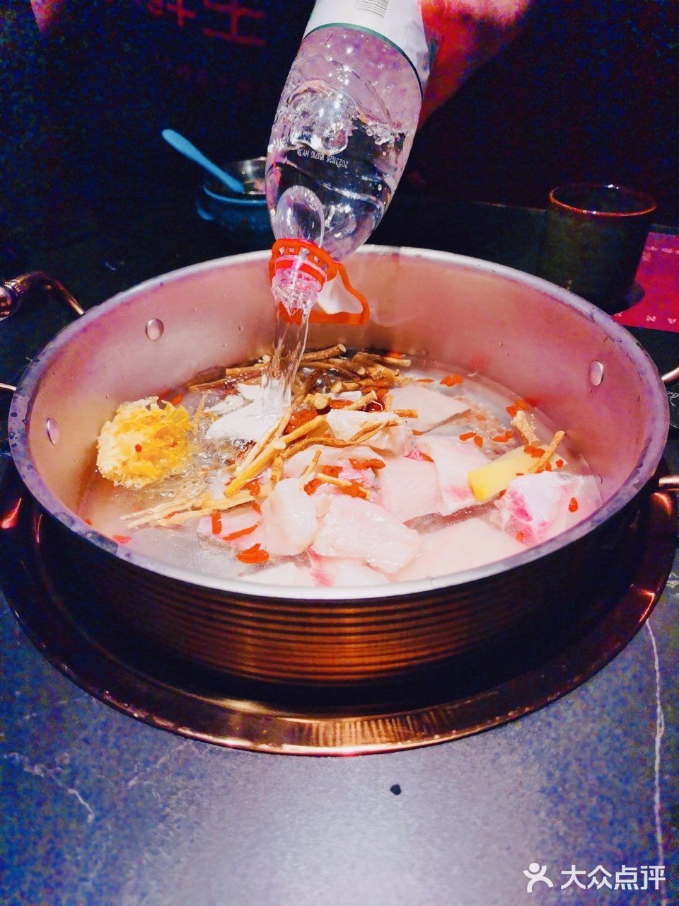 没有骨头的鱼肉火锅