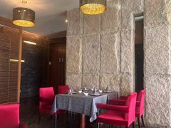 -粤尚腾香居中餐厅(首都机场希尔顿店)