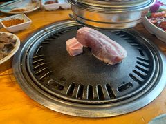 -唯成•韩国炭火烤肉 유성고기