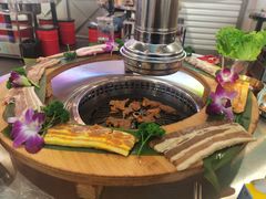 烤肉呼啦圈-玄希浪漫厨房·韩料烤肉(湖滨银泰in77店)