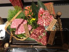 -山川小町·极番烧肉(新地假日广场店)