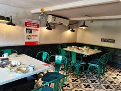 大堂-李子坝梁山鸡(李子坝大鸡哥店)