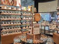 -Laderach 莱德拉(上海环贸iapm店)