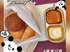 面包篮-小莫餐厅And More Restaurant西餐(北京展览馆店)