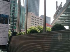 -上海龙之梦万丽酒店