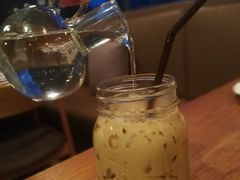 -ROAST coffee & eatery