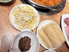 -苗伯妈酸汤火锅