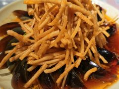 馓子拌皮蛋-巴厘龙虾·榜首油焖大虾(洞庭·艺术洋房店)