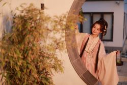 -一揽芳华汉服旗袍体验馆(拙政园店)