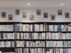 -晓风书屋(浙大紫金港店)