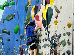 -问山MountQuest攀岩馆