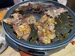 -青瓦餐厅·生鱼片·韩园烤肉(西塔店)