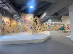 -ROCKPLUS攀岩馆(环宇城店)