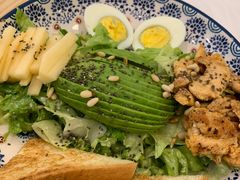 意大利牛油果鸡肉沙拉-Yum Yum 土耳其风味餐厅(万达尊店)