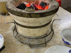 -广味炭炉鸡煲(宝业路分店)