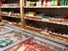 -锅圈食汇火锅烧烤食材超市(高运路店)