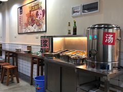 自助取餐区-象鼻山米粉(建干路店)
