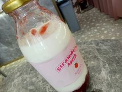草莓牛乳-蜜思琪蛋糕(民生路店)