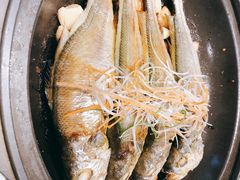 砂锅焗小黄鱼-海鸿荟·沿江菜(中山北路店)