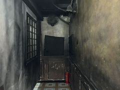 -荒岛实景沉浸密室(江汉路1店)
