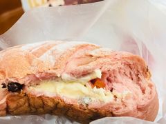 火龙果葡萄软欧包-奈雪的茶(市百一店)