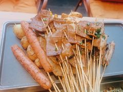 -何师烧烤·小龙虾·江湖川菜·精酿啤酒(中铁西城店)