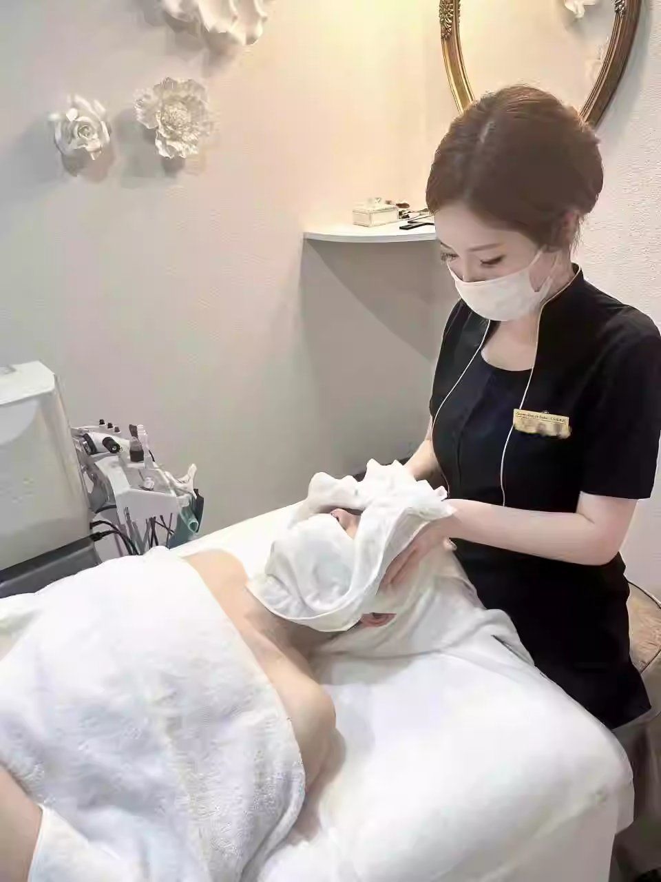 女人护肤保养,留住青春容颜